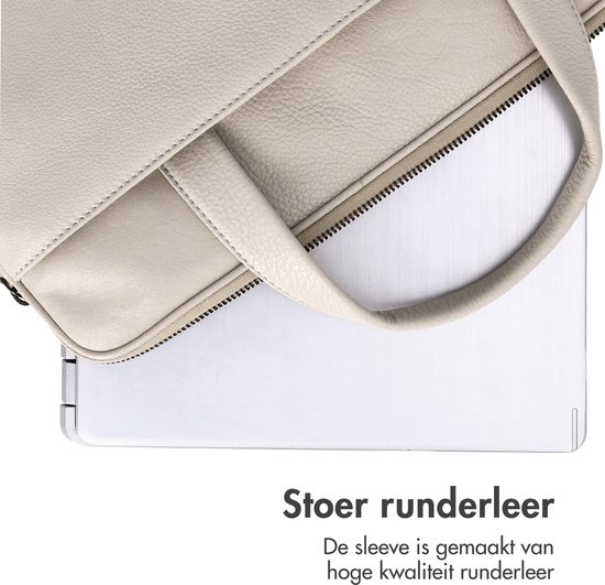 Laptoptas van stoer, hoogwaardig rundleer in off-white, met een deel van een laptop zichtbaar.