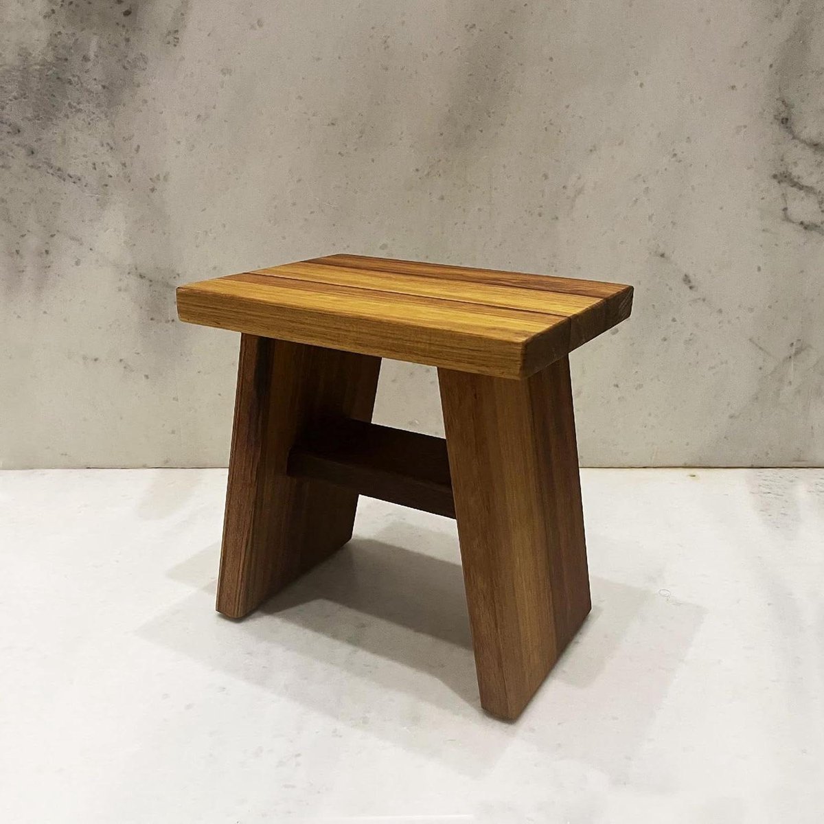 Badkruk Hout - Douchebank Kruk - Veilig Douchen - Handgemaakt Massief Hout - 30.5 cm - Bruin