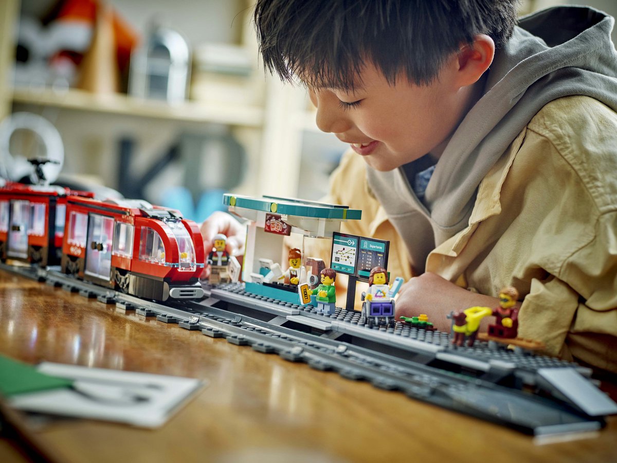 LEGO City Stadstram en station - 60423 – foto 3