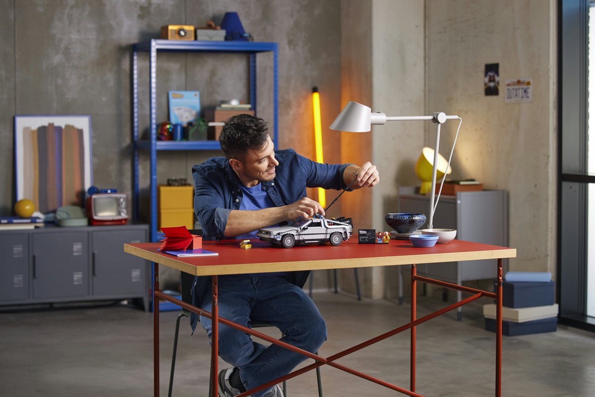LEGO Back to the Future Time Machine - 10300 — afbeelding 25