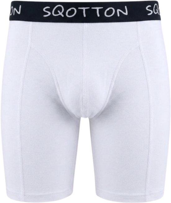 Boxer long blanc avec une ceinture noire ornée du logo SQOTTON.