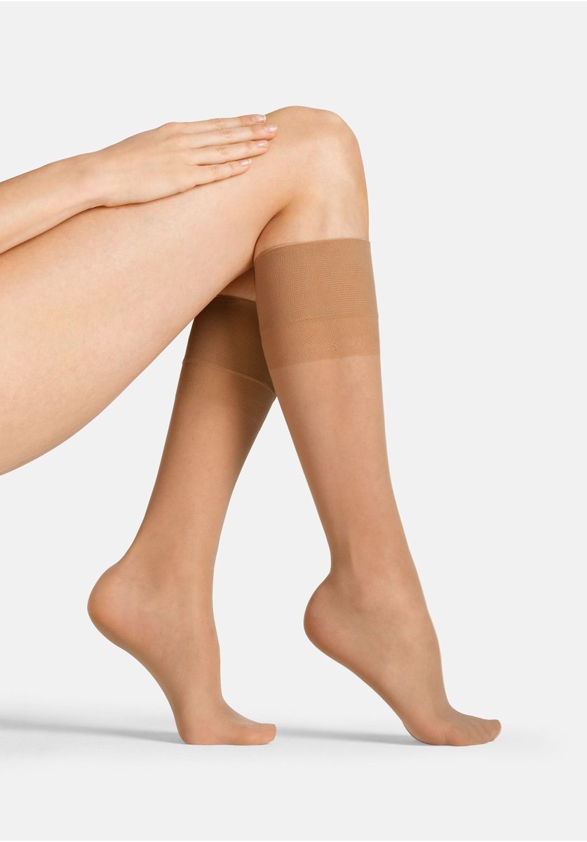 Camano , Kniekousen Kousen Fijne kniekousen, 20 den transparant doorschijnend semi-transparant, aangenaam comfortabel, comfortabele boord platte naad draagcomfort comfort, casual vrouwelijk klassiek. make up