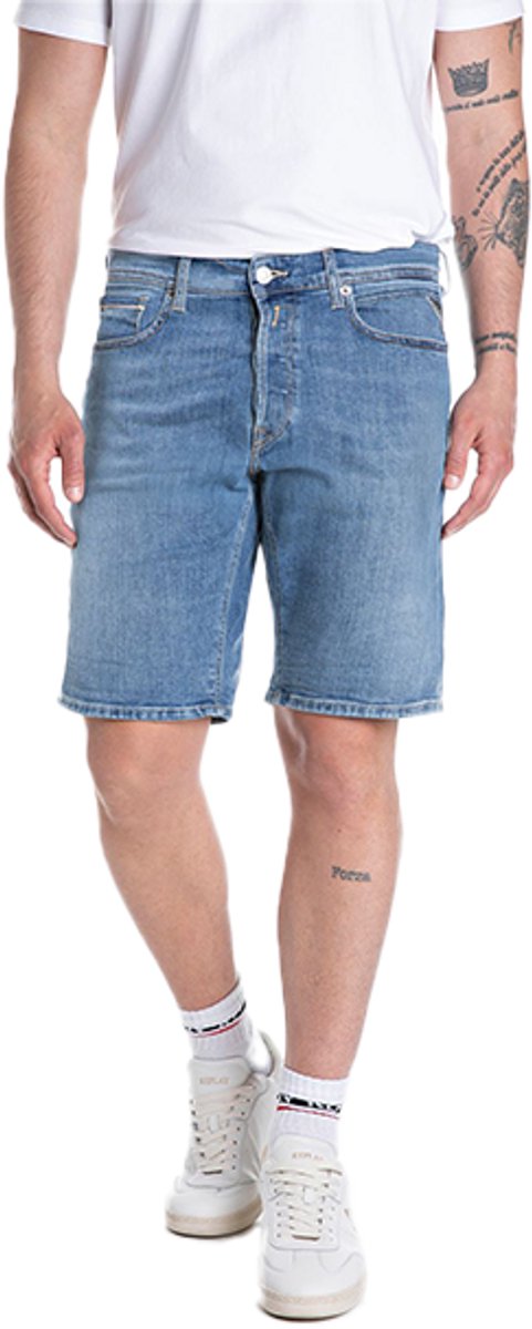 Replay Stretch Short