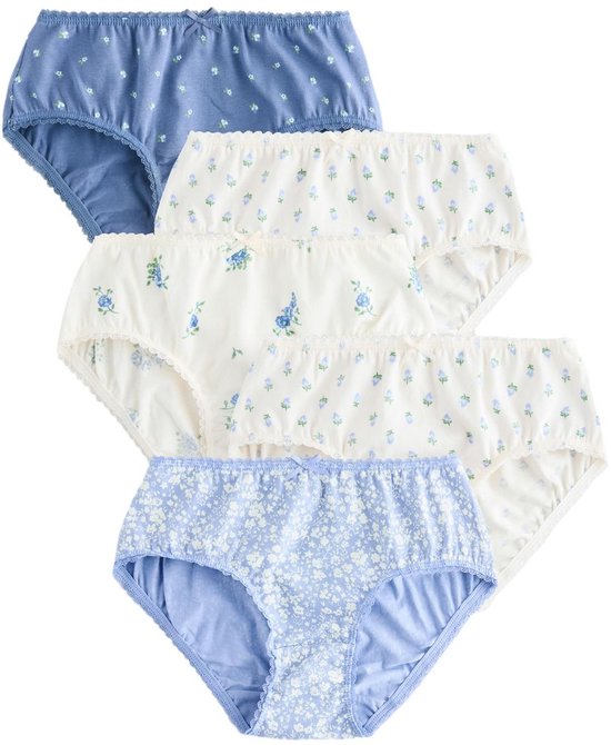 Set van vijf verschillende slips voor meisjes in blauwe en witte bloemenprints.