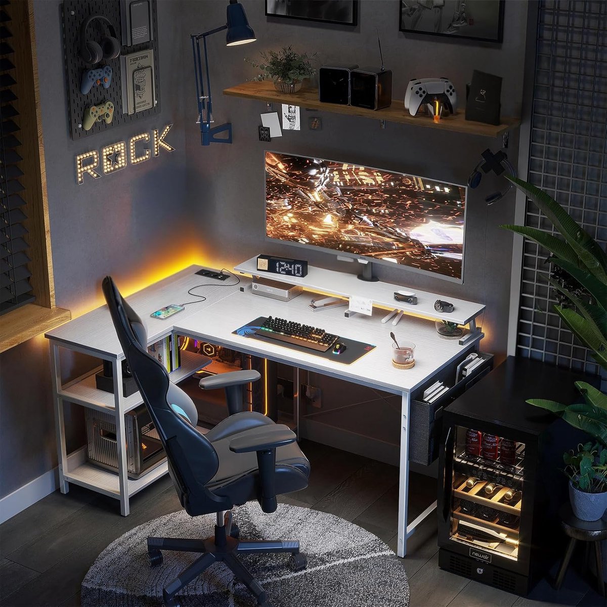 Hoekbureau L-vorm Gaming & Thuiswerk Bureau 120 x 80 x 88 cm met USB Oplaadpoorten, Stopcontacten, Monitorstandaard en Opbergplanken