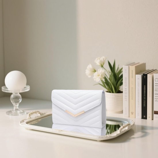 Elegante Vegan Leren Clutch in Wit met Polssteun en Ketting voor Avond, Bruiloft en Feestjes - Perfecte Handtas voor Prom en Banquet 23x16 — afbeelding 2