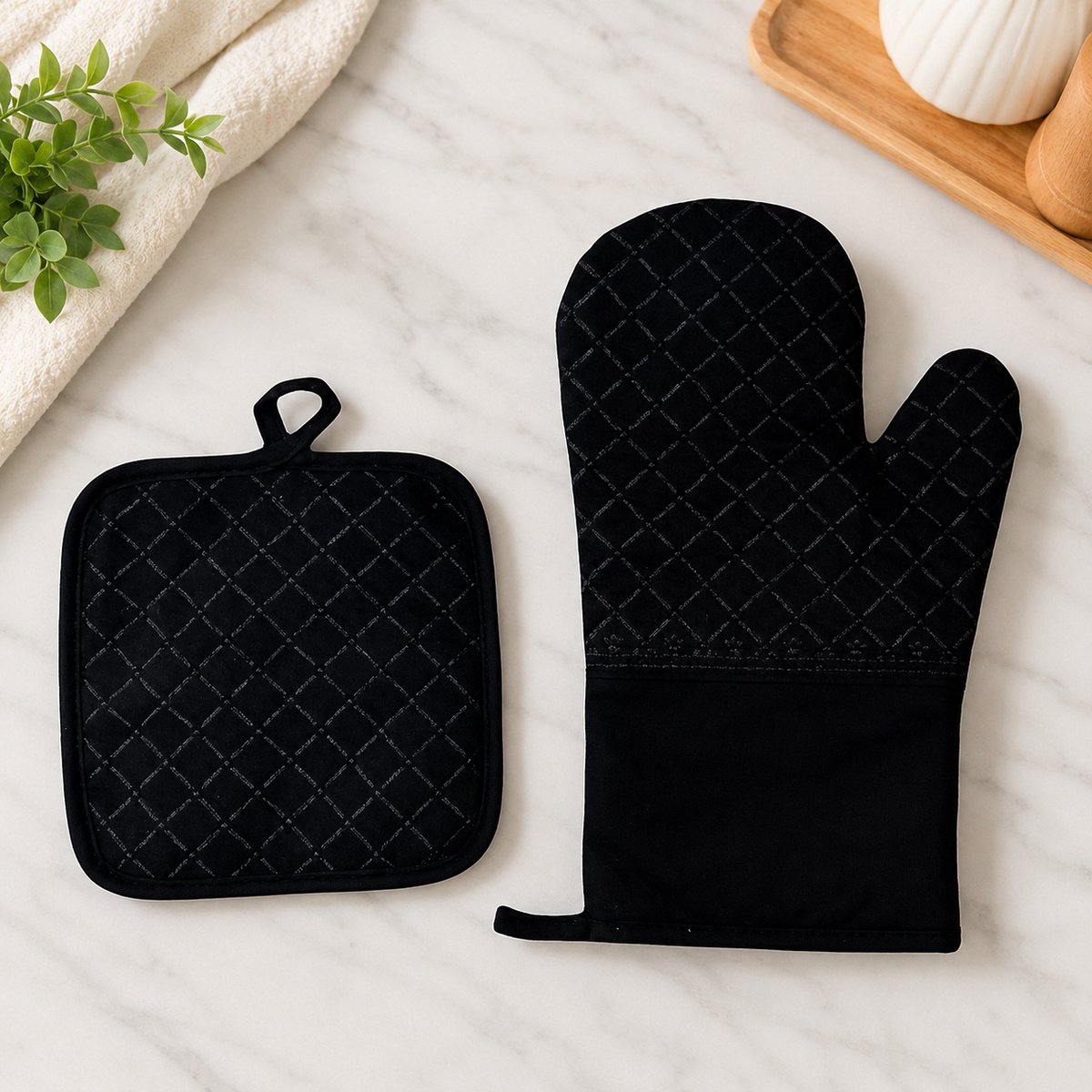 Ovenwant en Pannenlap Set 2-delig – Zwart – Antislip Grip – Polyester – Hittebestendig – 27 x 13 cm & 17 x 17 cm