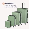 Vier lichtgroene koffers van klein naar groot, met uitschuifbare handvatten en wieltjes.
