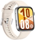 Smartwatch met crème-kleurige band en een vierkant scherm met de tijd 10:08 en datum FRI 18.