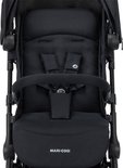 Zitting van zwarte buggy met 5-puntsgordel en Maxi-Cosi logo.