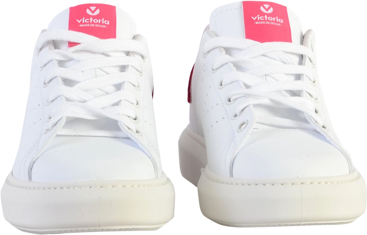 Sneakers met veters