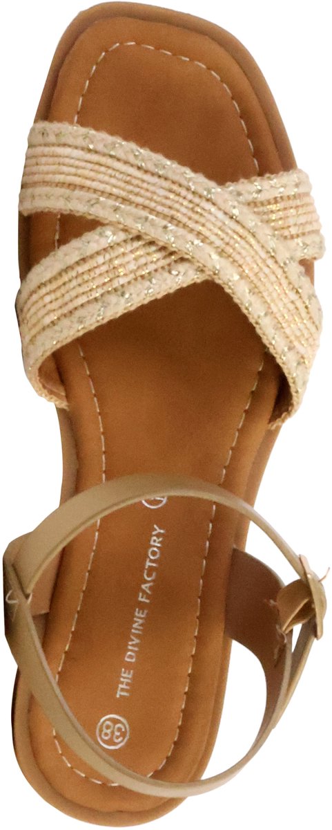 Sandalen met riempje en gesp