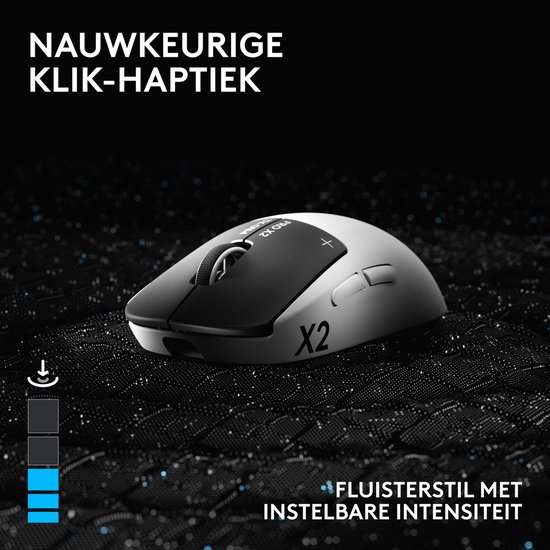 Witte en zwarte draadloze gamingmuis 'X2' met scrollwiel, op een glinsterende ondergrond. Fluisterstil met instelbare intensiteit.