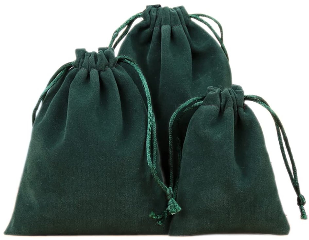 Dailygoods- Fluwelen Zakjes 12 Stuks - Sieraden Zakjes - Kleine Stoffen Zakjes - Trekkoord Zakjes - Geschenkzakjes - 15 x 20 cm - Sieradenzakjes