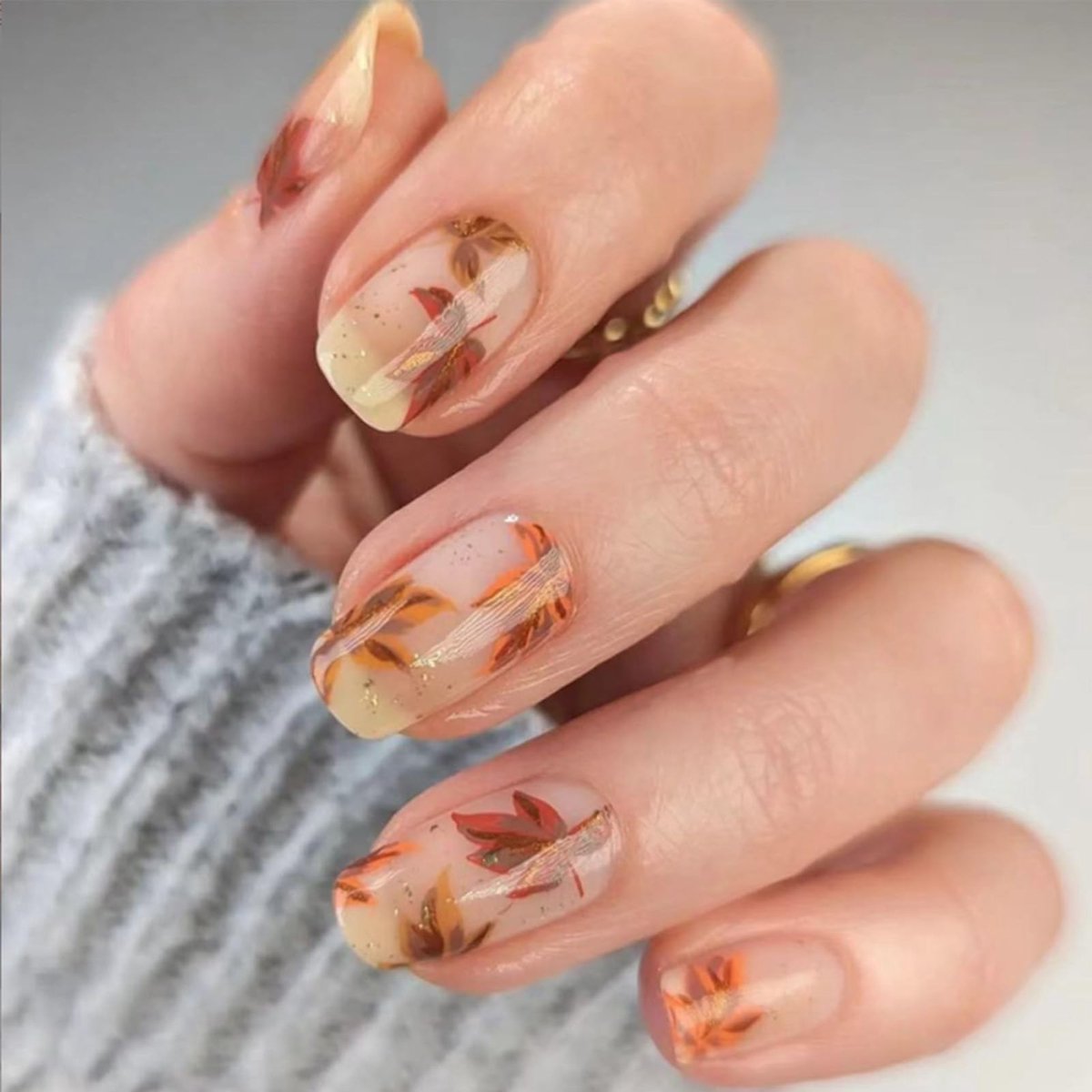 Dailygoods- Kunstnagels 24 Stuks - Korte Amandelvorm - Herbruikbare Franse Kunstnagels - Volledige Afdekking - Kunststof - Manicuredecoratie - Press-on Nagels