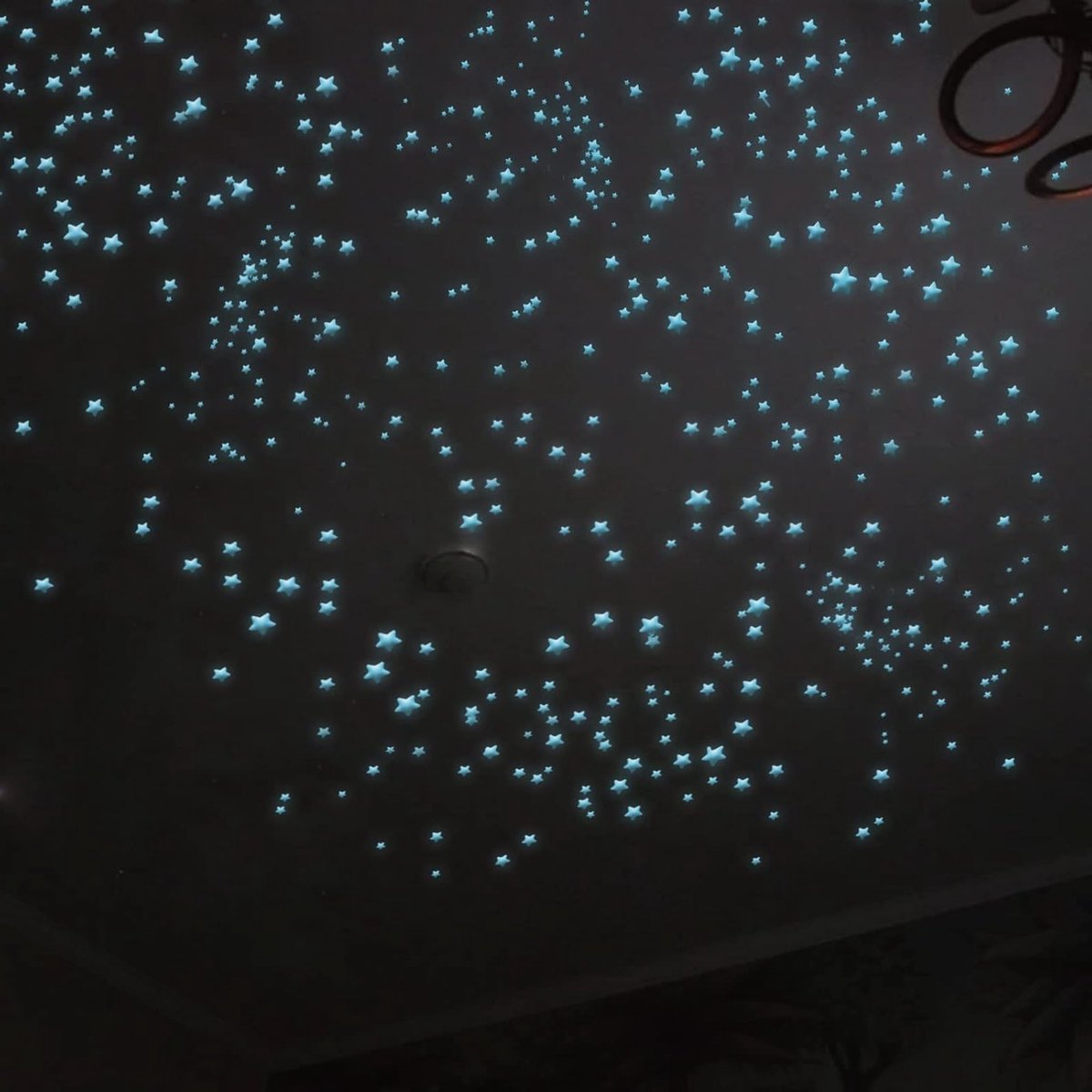 Luminous Sterren Stickers voor Muur en Plafond - 633 Stuks Glow in the Dark Decals, 3D Sterren Decoratie voor Kinderkamer en Slaapkamer