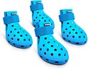 Vier helderblauwe hondenschoenen met klittenbandsluiting en ronde ventilatiegaten.
