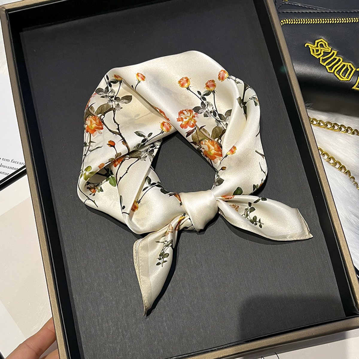 Dames Sjaal - Sjaals - Stola - Vierkante doek - Elegant Stijlvol Dames haar sjaal - Satijn zijde - Hals sjaaltje - Sjaaltje Satijn - Neksjaaltje - Omslagdoek Modesjaals - Neksjaal - Dames Halsdoek -Dame - 14319 - Hoofdafbeelding, 53*53 cm