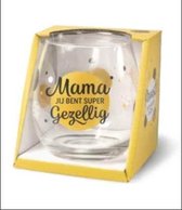 Wijnglas - Waterglas - Mama jij bent super gezellig - Gevuld met toffeemix - In cadeauverpakking met gekleurd lint