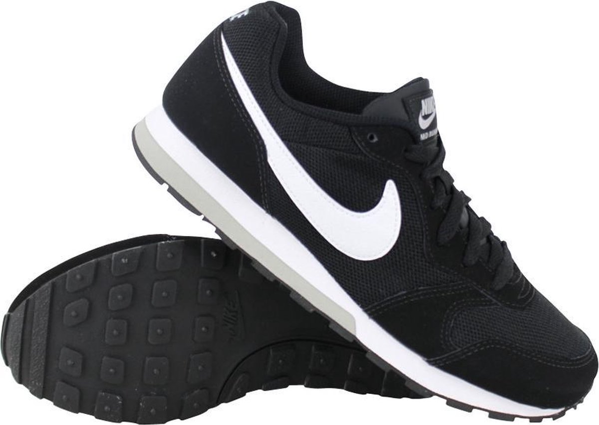 Nike Jongens Sneakers Md Runner 2 (gs) - Zwart - Maat 38,5 | bol.com