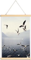 JUNIQE - Posterhanger Meeuwen foto -60x90 /Blauw & Wit