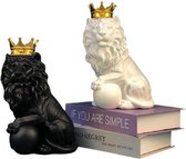 BaykaDecor - Koning Sculptuur - Leeuw Met Bal Beeld - Woondecoratie - Zwarte Leeuw met Gouden Kroon - Geschenk - Lion King - 23 cm