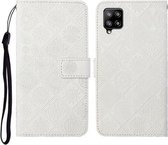 Voor Samsung Galaxy A12 etnische stijl reliëf patroon horizontale flip lederen tas met houder & kaartsleuven & portemonnee & lanyard (wit)