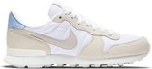 Nike Internationalist Dames Sneakers – White/Light Bone-Pale Ivory-Summit White – Maat 38