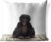 Sierkussen Animalprintshop voor buiten - Baby chimpansee dierenprint - 60x60 cm - vierkant weerbestendig tuinkussen / tuinmeubelkussen van polyester