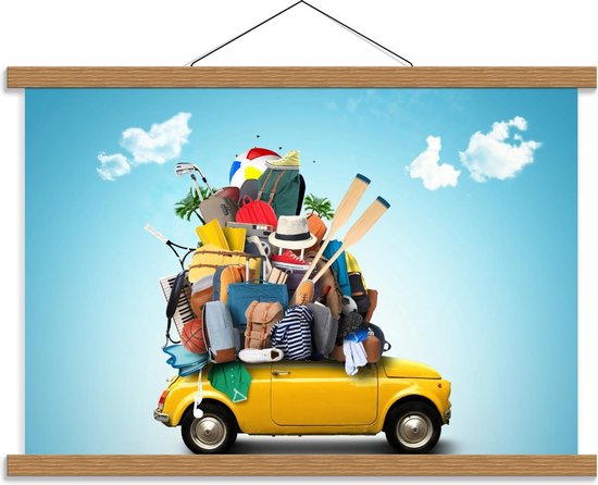 Schoolplaat – Gele Auto met Vakantieartikelen - 60x40cm Foto op Textielposter (Wanddecoratie op Schoolplaat)
