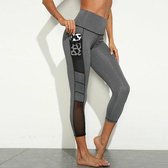 Ultimate Fit Fitnesslegging -  in grijs met een hoge taille en zwarte stiksels en accenten - M