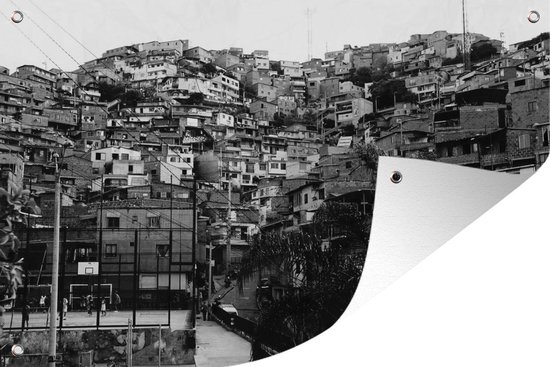 Tuinposter Zwart-wit foto van de stad Medellín in het Zuid-Amerikaanse Colombia - 70x40 cm - Wanddecoratie Buiten - Tuinposter - Tuindoek - Schuttingposter - Tuinschilderij