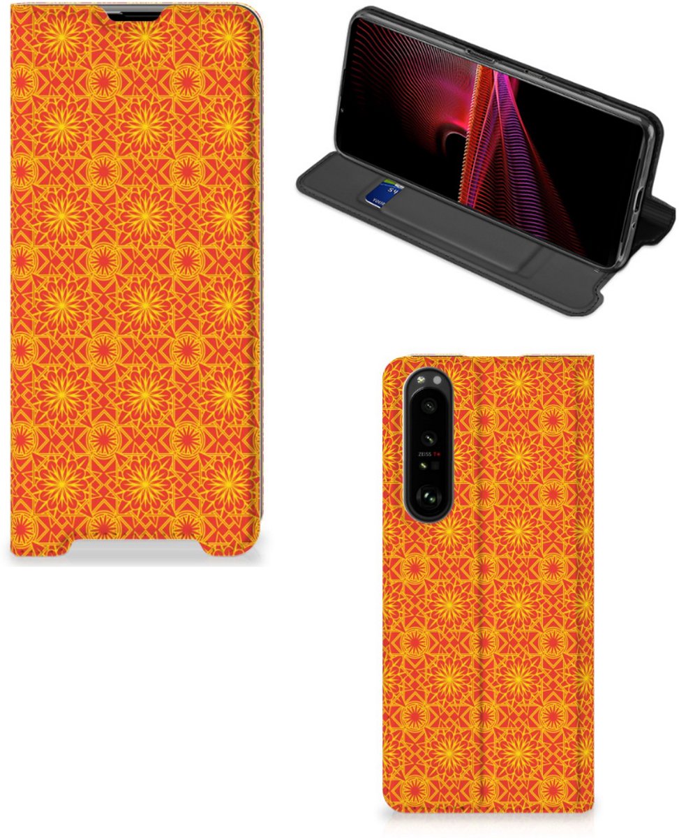 Sony Xperia 1 III Hoesje met Magneet Batik Oranje