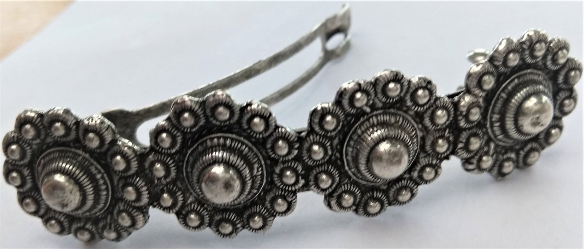Zeeuws Meisje - Haarspeld Haarclip Zeeuwse knopen verzilverd, met superieure kwaliteit speld Made in France 8 cm