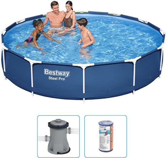 Blauw Bestway Steel Pro zwembad met een gezin erin, inclusief filterpomp en filtercartridge.