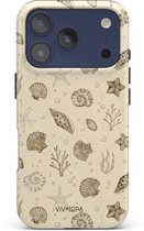 VivaLora Tough Telefoonhoesje iPhone 17 Pro met MagSafe - Ocean Bliss Print - 2-in-1 Phone Case - Hard Case & Siliconen Back - Extra Bescherming - Shockproof - Schelpjes, Zeesterren, Zee Thema - Beige/Ecru/Bruin