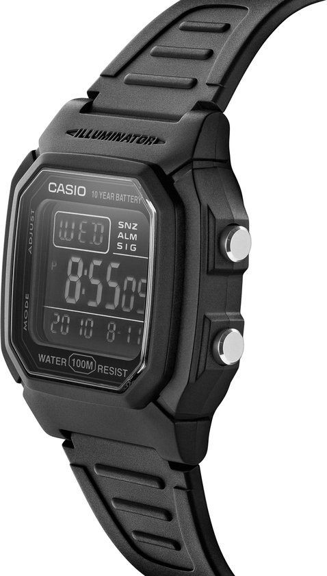 Zwart Casio digitaal horloge met de tijd 8:55:09 en 'WED'.