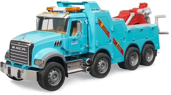 Lichtblauwe Mack Granite sleepwagen met rode kraan, gele zwaailichten en 'Rescue' logo.