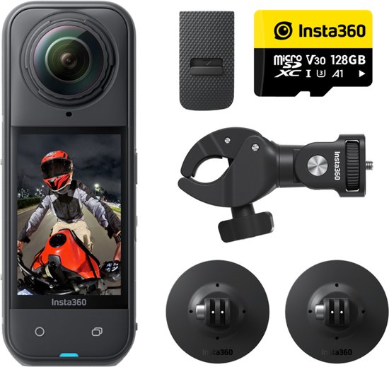 Insta360 X5 bundel met camera, mount, SD-kaart en extra's.