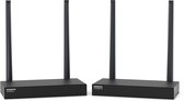 Een zwarte 4K HDMI transmitter en receiver van Marmitek met beide een antenne.