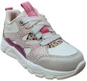 Roze sneaker met glitter, leopard print en paarse accenten. Witte zool en veters.