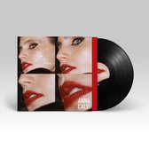 Hoes van de Anna Calvi single 'IS THIS ALL THERE IS?', met vier close-ups van haar mond, lippen en ogen.