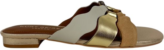 Sandales dorées avec brides ondulées en crème, or et daim marron. Petit talon. Kurt Geiger London.