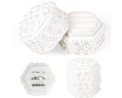 KARZO - Parelfluwelen ringendoos met 3 compartimenten, zeshoekige trouwringhouder, elegante sieradendoos voor verloving, huwelijksaanzoek, bruidsfotografie en ceremonies (wit)