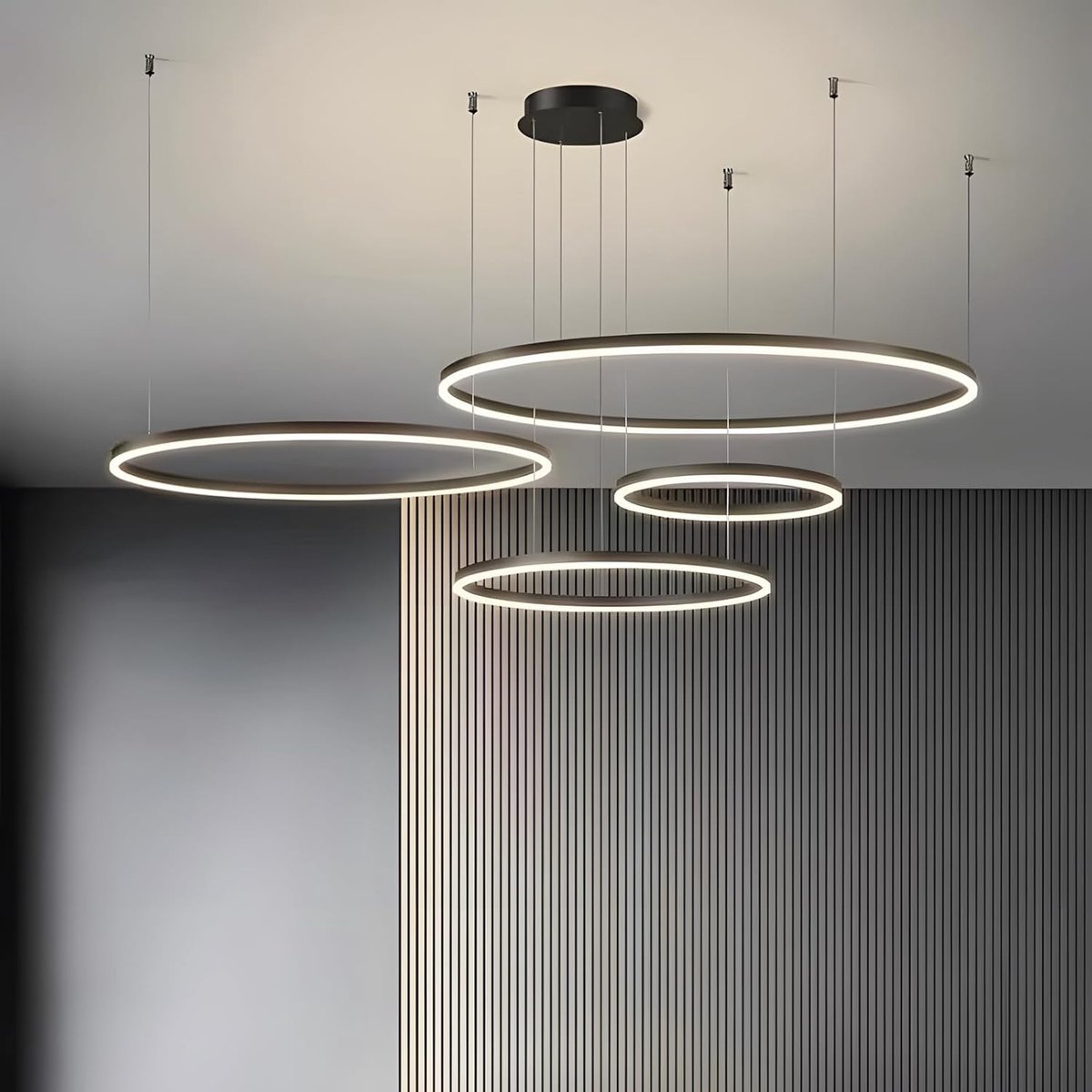 Moderne DIY LED Kroonluchter 4 Zwarte Ringen Dimbare Plafondlamp Wonen en Eetkamer