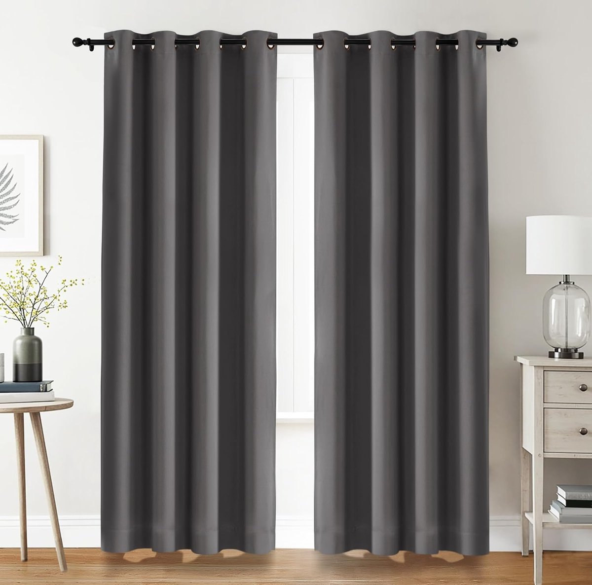 Famanu Verduisteringsgordijnen Set van 2 panelen - oogjes - ca. 140 x 240 cm - grijs - thermisch isolerend en geluidsreducerend - modern en decoratief voor slaapkamer en woonkamer