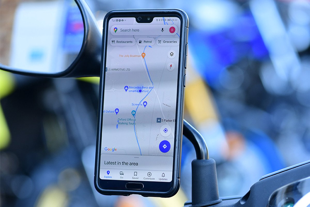 Telefoonhouder voor Scootmobiel of Rollator – Eenvoudige Spiegelbevestiging met Plakadapter