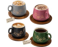 Cappuccino Kopjes 300 ml - Set van 4 - Houten Schotels - Gouden Bloemenontwerp - Vaatwasmachinebestendig - Keramisch en Modern - Koffiekopjes