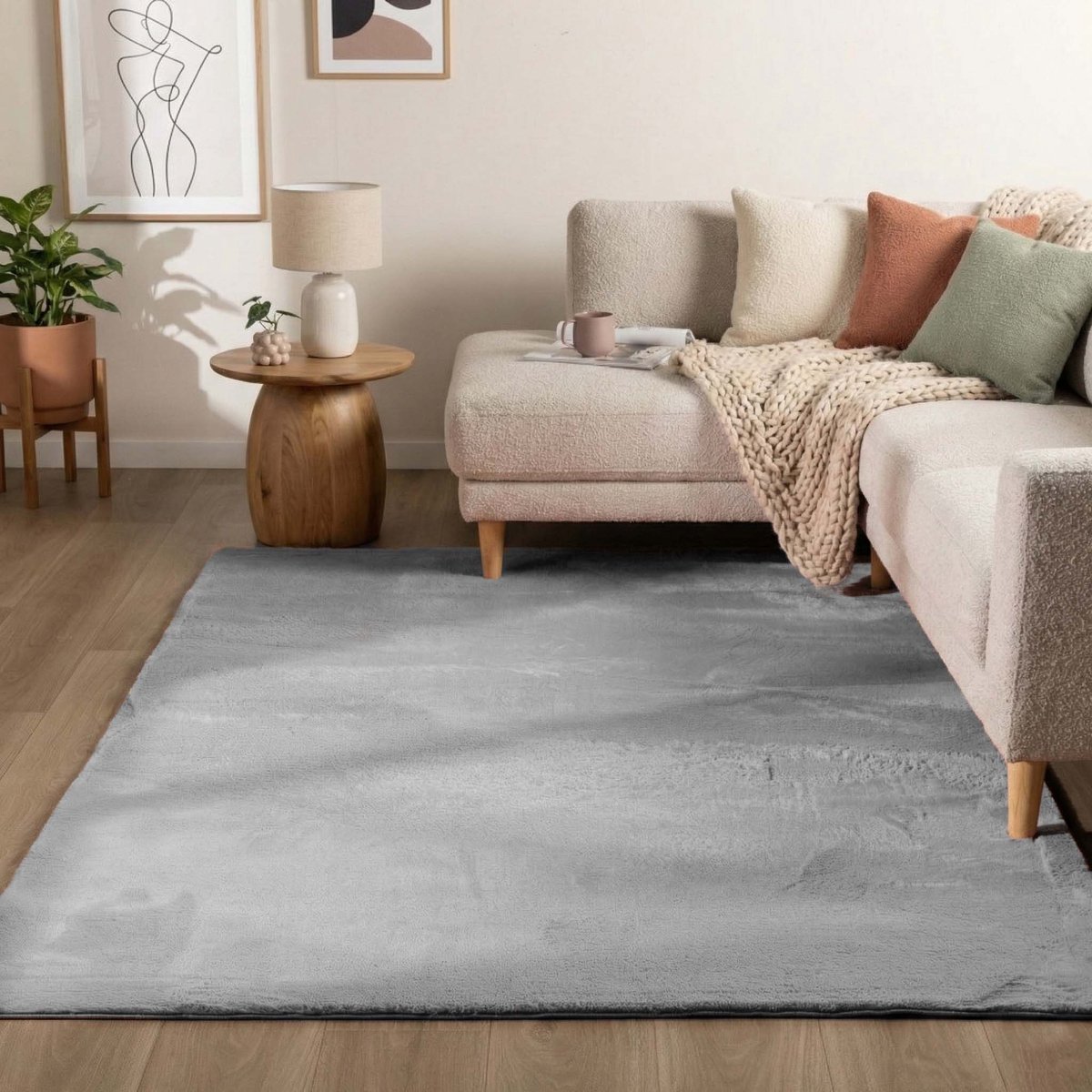 Flycarpets Amalfi vloerkleed Grijs - Laagpolig wasbaar Fluffy en Zacht - Woonkamer tapijt - 240x340 cm