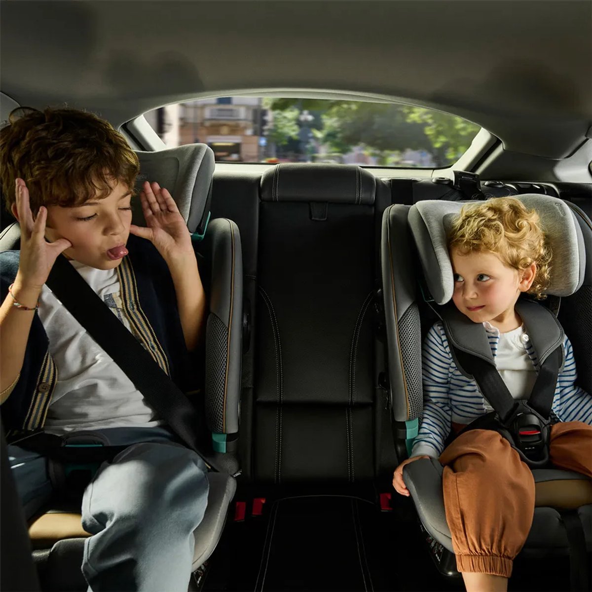 Chicco Seat&Go i-Size Autostoel Posh Zwart 76-150 cm – foto 7